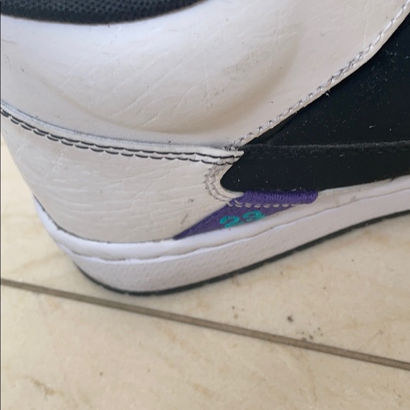 🔴 Jordan Fadeaway size 7.5🔴 - Picture 5 of 7